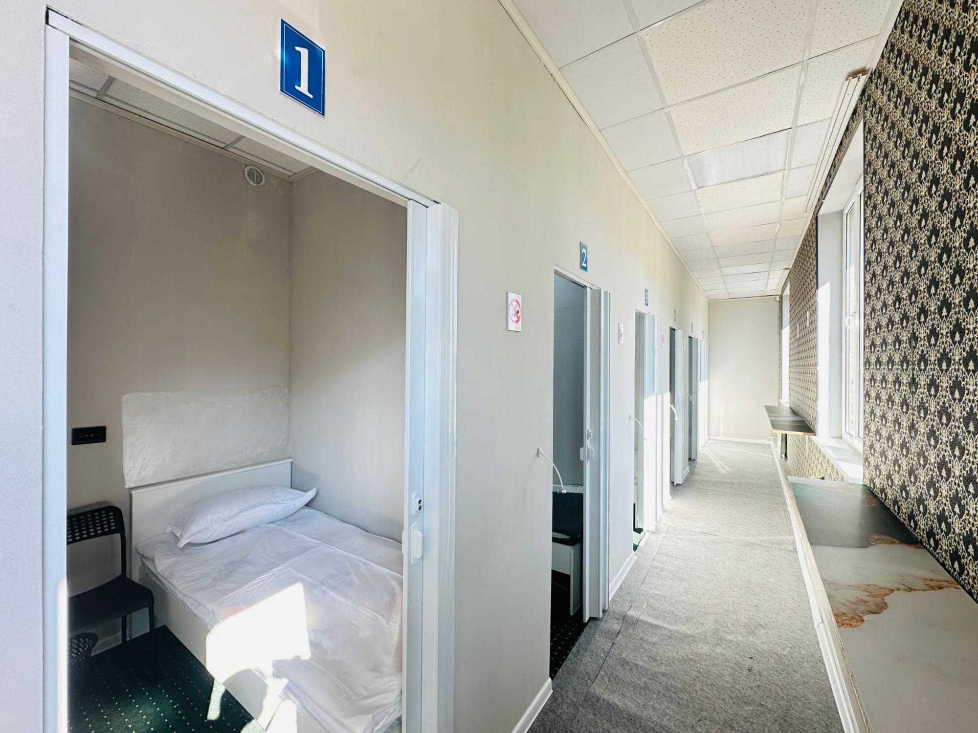 Center Capsule Hotel Almati Kültér fotó