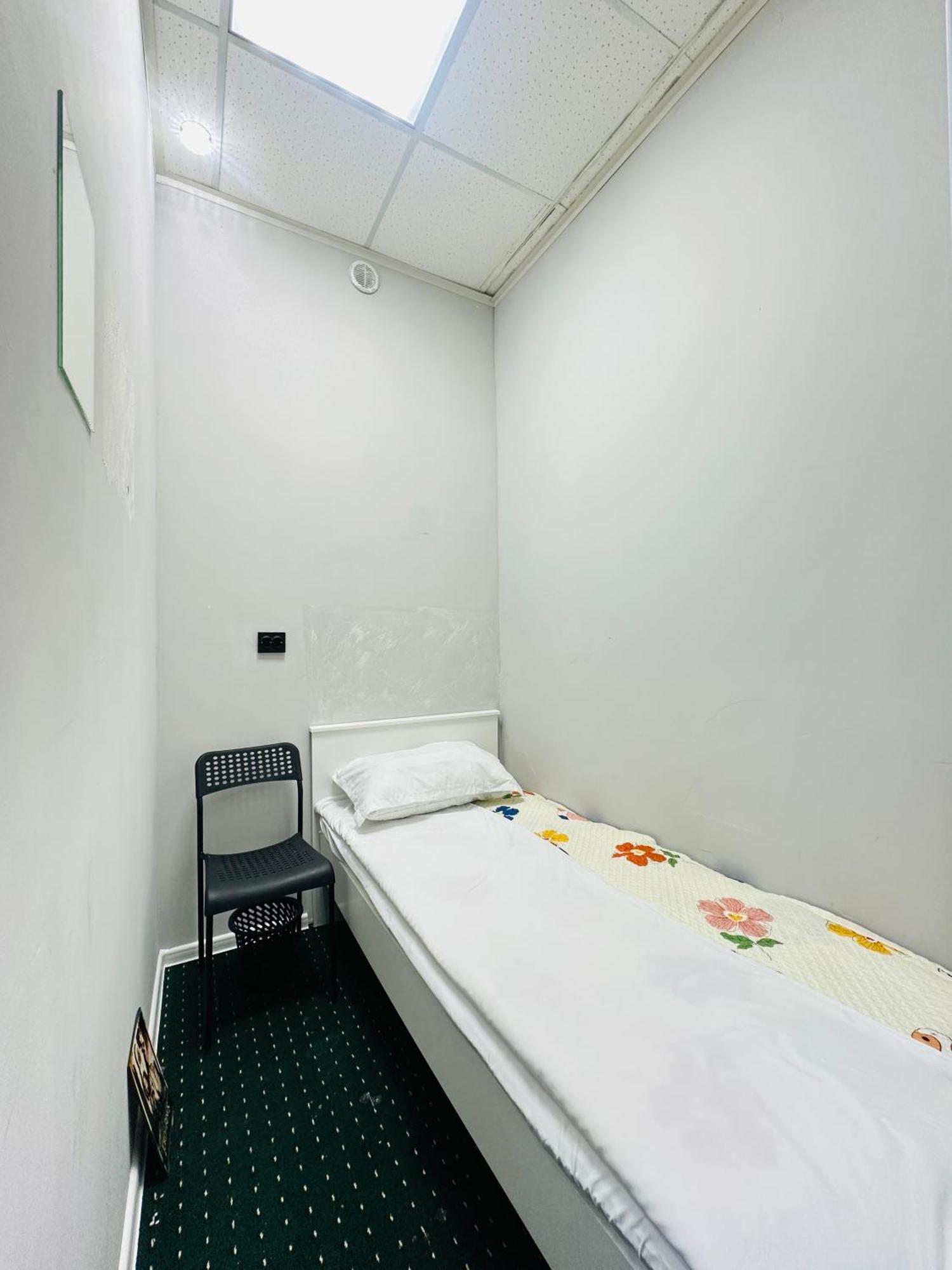 Center Capsule Hotel Almati Kültér fotó