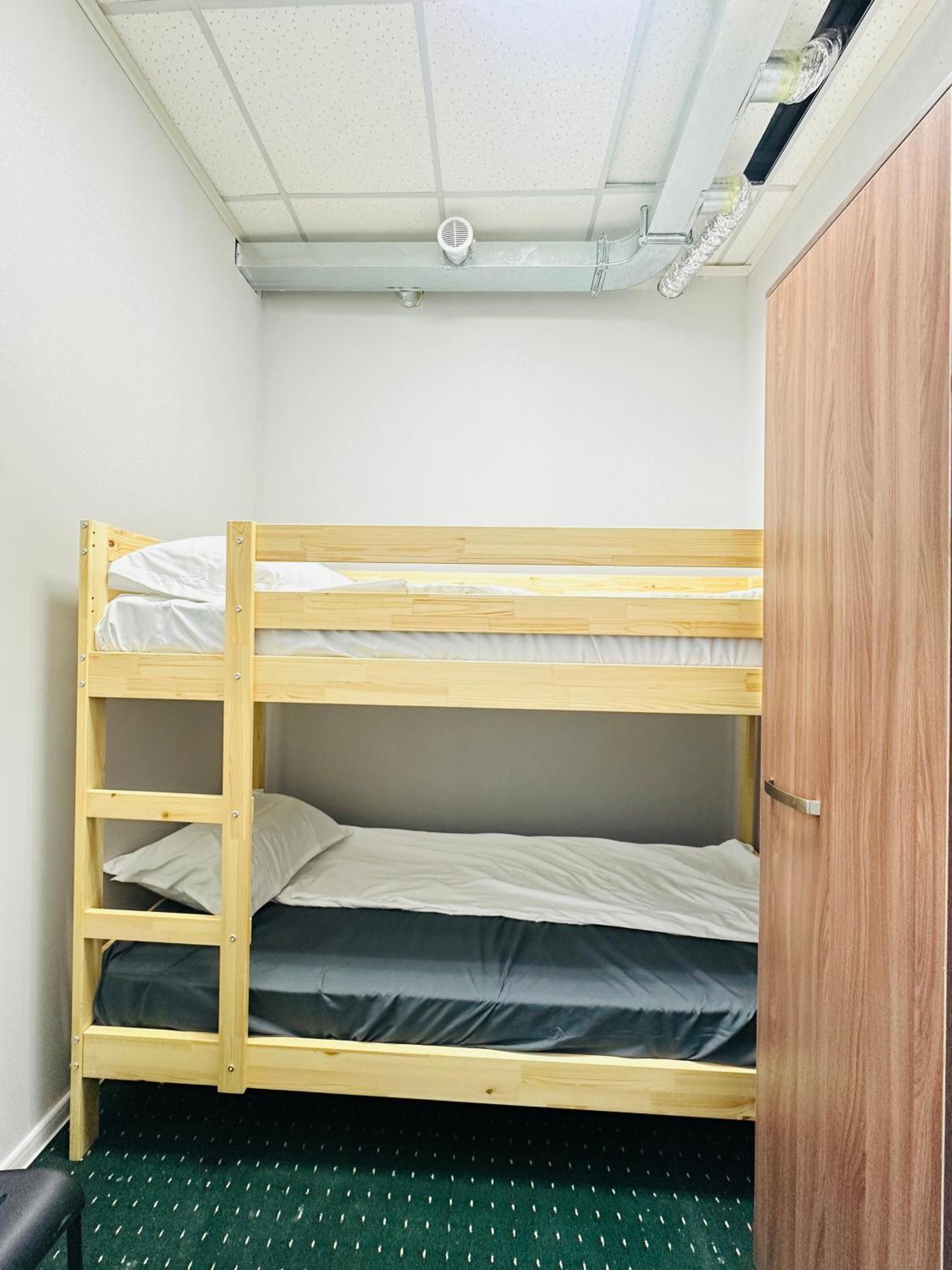 Center Capsule Hotel Almati Kültér fotó